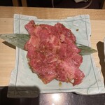 飛騨牛一頭家 馬喰一代 名古屋WEST - 本日の霜降り✕2