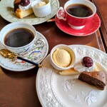 山本珈琲倶楽部 - カップがいつも素敵なんだよ。マンデリンと一緒にケーキセットを（2024.7）