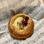 DONQ - ブリオッシュフィユテ(ポワール&グリオット) ¥324