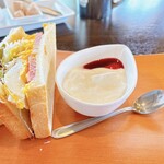 カフェ クウネル - ヨーグルトも付いてます