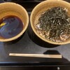 なぜ蕎麦にラー油を入れるのか。 池袋西口店