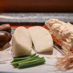 のどぐろ専門 銀座中俣 極 - のどぐろレアしゃぶとタラバ蟹　旬野菜添え