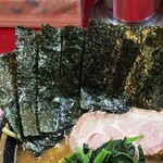 とらきち家 光 - 海苔増しは4枚100円。