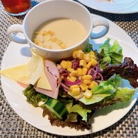 MIDO RESTAURANT PIC NIKA - 