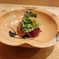 鮨 まるふく - メジマグロ  酢味噌  長芋  絹さや　