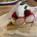 ル・パティシエ・ミエル - 料理写真:いちごのタルト