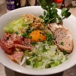 アジトイズム - カルボナーら（800円）