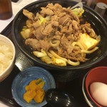 すき家 三条帷子ノ辻店 - 牛すき鍋定食