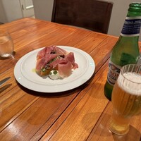 イタリア料理 スペランツァ - 生ハムとフルーツとモッツァレラ