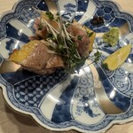 炭火いわ田 - もも肉のタタキ