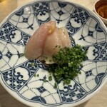 炭火いわ田 - むね肉のわら焼き