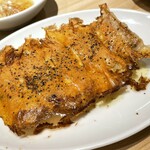 餃子食堂マルケン - チーズバリ餃子 330円
