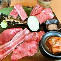 近江うし焼肉 にくTATSU 銀座店 - 