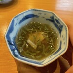 小判寿司 - 裏磐梯で採れたじゅんさい 北海道つぶ貝