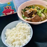 เกาเหลาเลือดหมู - ポークブラッドスープ