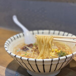 濃口背脂味噌らーめんと餃子 大福帳 - 