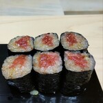 壽の勇介 - マグロトロ巻き