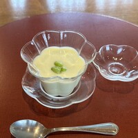 鉄板・懐石 くら馬 - 枝豆のビシソワーズ