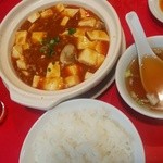 中国料理 龍 - 牡蠣入り麻婆豆腐とライス