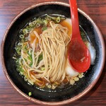 尾道ラーメンほんてん - 平打ちストレート中細麺