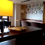 SEASONS - 店内は別世界