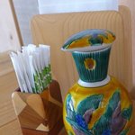 報徳庵 - 陶器の醤油差しや組木細工ような楊枝立てがきれい