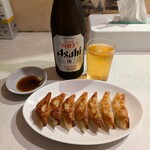 ぎょうざ屋 - 餃子(400円)・瓶ビール(600円)　(2024.7)