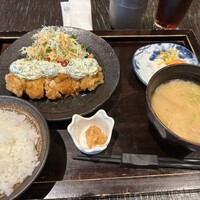 ダイナミックキッチン＆バー 響  新宿サザンタワー店 - チキン南蛮定食w豚汁