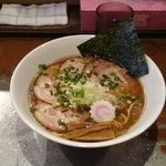 らーめん太陽堂 - 醤油チャーシュー麺