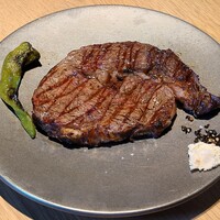 Osteria IL VIAGGIO - オーストラリア産 アンガス牛の薪焼きリブロースステーキ 300g (5390円)