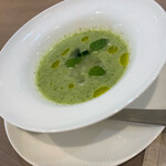 カフェ ド エス - グレープフルーツとキュウリのスープ〔冷製〕