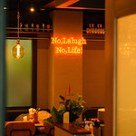 路地裏ピッツァバル ピーラルフ - 外観　マンションの扉から中をのぞく感じ