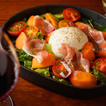 路地裏ピッツァバル ピーラルフ - 一品料理　ブラッターチーズ