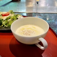 ステーキ円山 - コースの冷製スープ