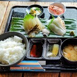 光る海 - ヒラメ＆昆布〆カレイ 2種盛定食