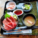 光る海 - 本マグロ中トロ丼ミニ