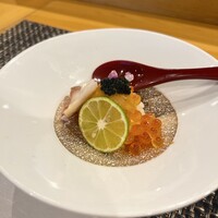 難波 鮨 栞庵 やましろ - いくら 雲丹 金目鯛の小丼