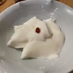 手作り餃子の店 吉春 - 杏仁豆腐