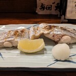 さかな工房　丸万 - 太刀魚の塩焼き