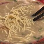 ずんどう屋 - 細麺なら替え玉3玉は確定。笑