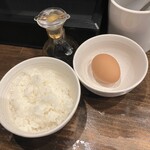 櫻井中華そば店 - 寿雀卵の卵かけご飯330円