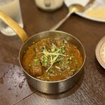アロマズ オブ インディア - ブラックチキンカレー