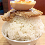 えび豚骨拉麺 春樹 - 飯