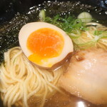 はま寿司 - 味玉1/2