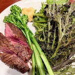 Queue de Neuf - 短角牛のステーキと付け合せの焼き野菜