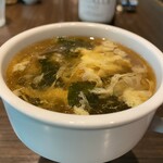 キャトルラパン - 熱々のスープはごま風味
