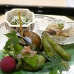 澤田 - 鯉南蛮漬け　ウド木の芽和え　バイ貝旨煮　セロリとシラス酢の物など