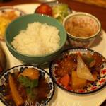 大衆中遊華食堂 八戒 - 