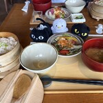 ダイナミックキッチン＆バー 燦 OBPツインタワー店 - メイン以外が先ず来る。これらは食べ放題