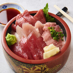 まぐろ亭 - 料理写真:まぐろ亭に来たらますはコレ！まぐろ亭丼